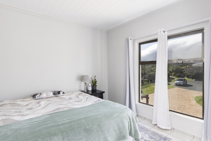 6 Bedroom Property for Sale in Sir Lowrys Pass Village Western Cape
